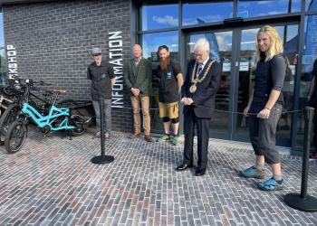 Dundee Cycle Hub Opening, cutting of a bike chain by the Lord Provost
